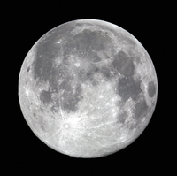 091004FullMoon.jpg