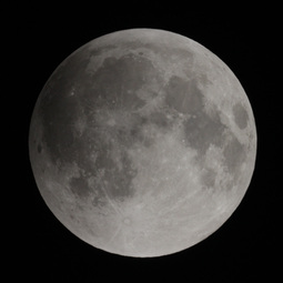 111210luna_ecl_2132.jpg