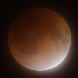 111210luna_ecl_2305.jpg